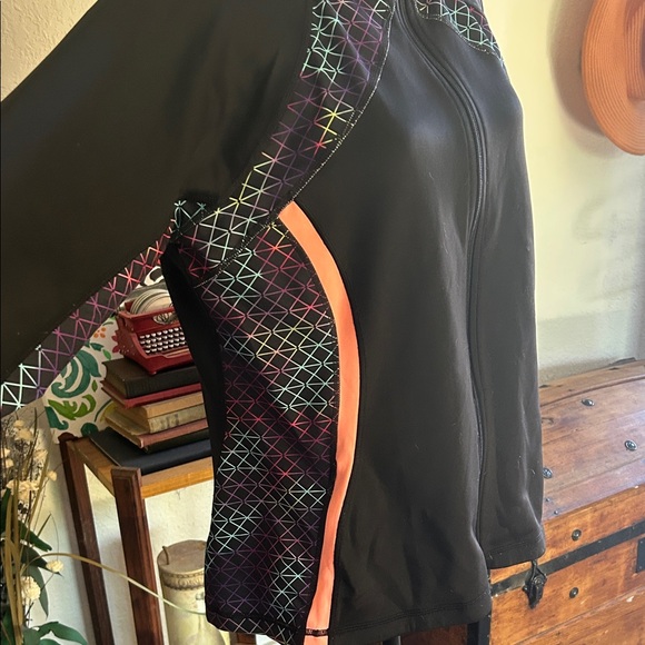 Fila Women's Black and Athletic/ Running Zip Up Jacket | XL - Picture 4 of 7